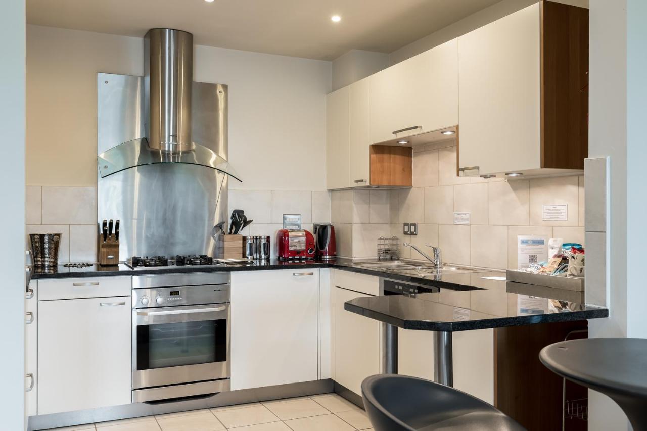 Crow'S Nest Villa Poole Dış mekan fotoğraf