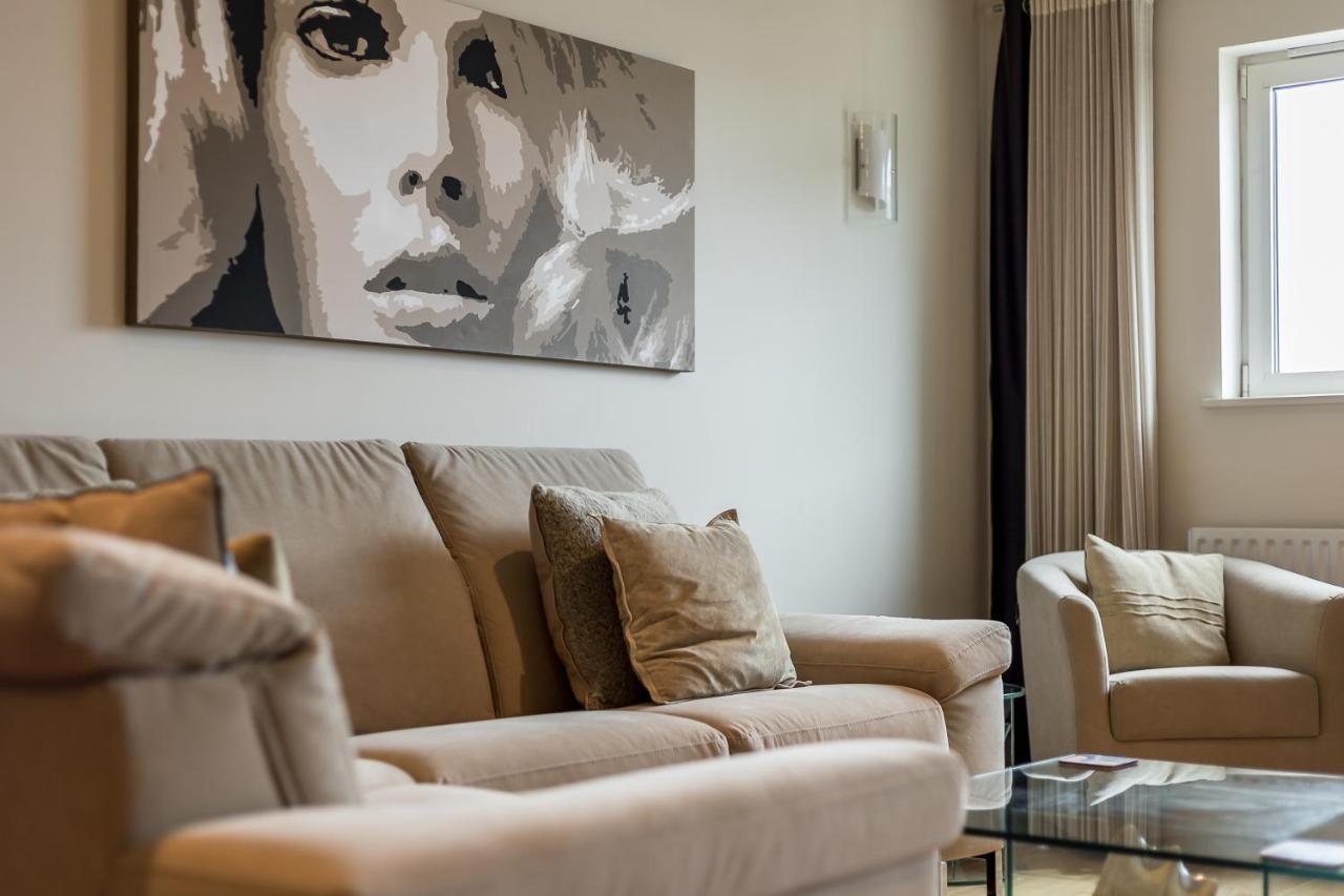 Crow'S Nest Villa Poole Dış mekan fotoğraf
