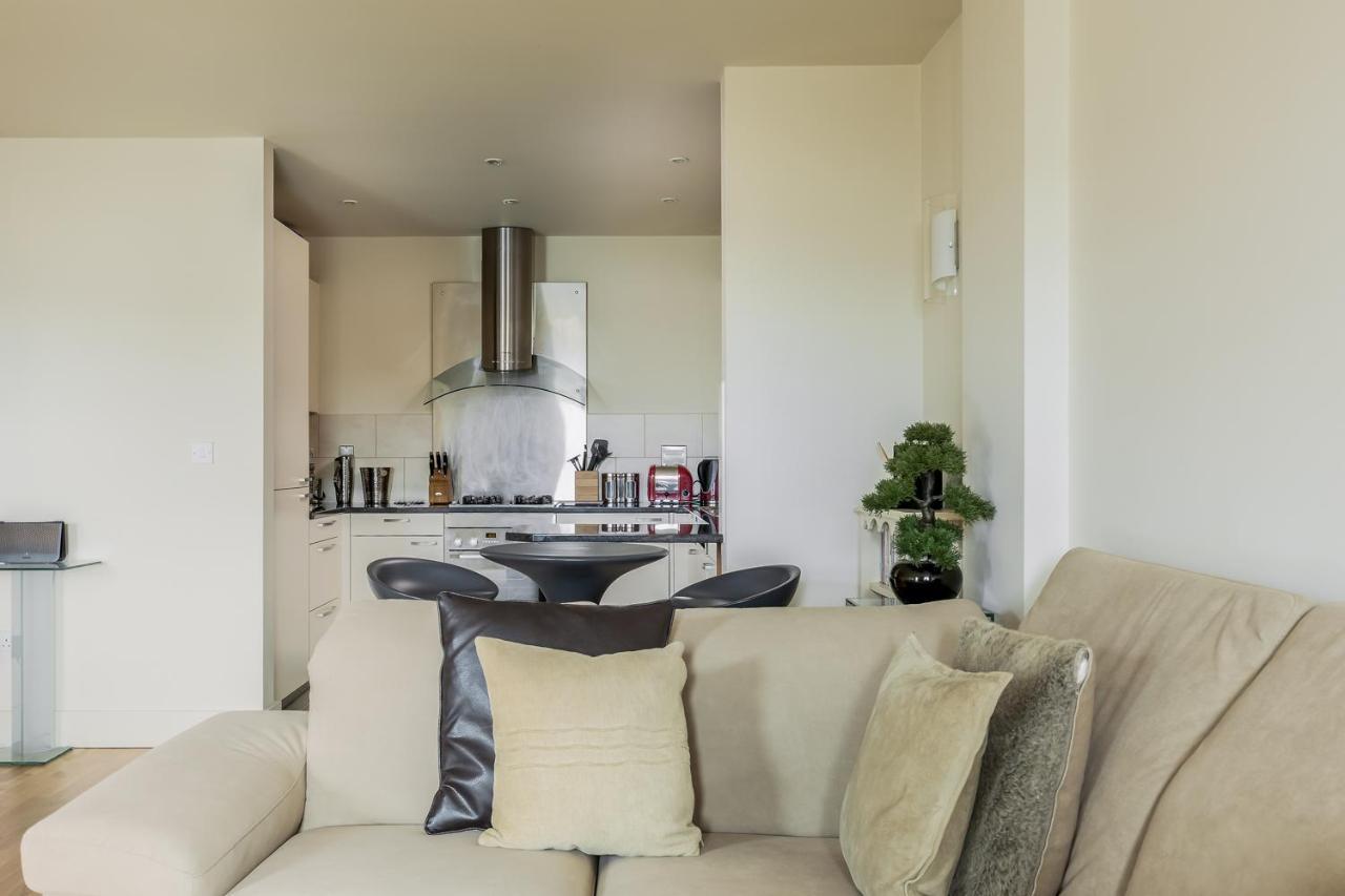 Crow'S Nest Villa Poole Dış mekan fotoğraf