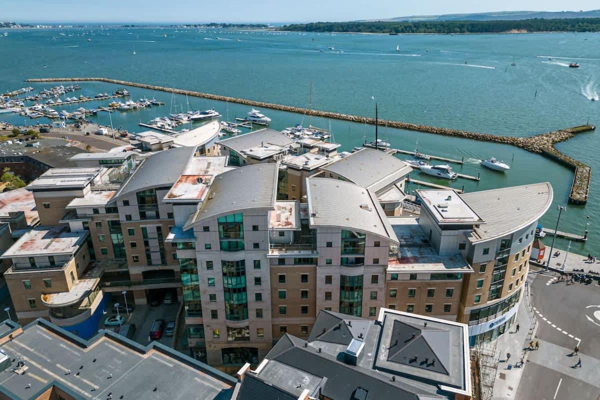 Crow'S Nest Villa Poole Dış mekan fotoğraf