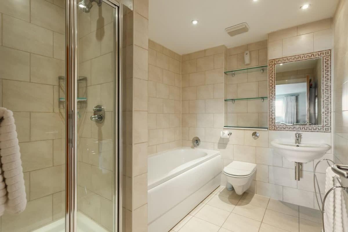 Crow'S Nest Villa Poole Dış mekan fotoğraf