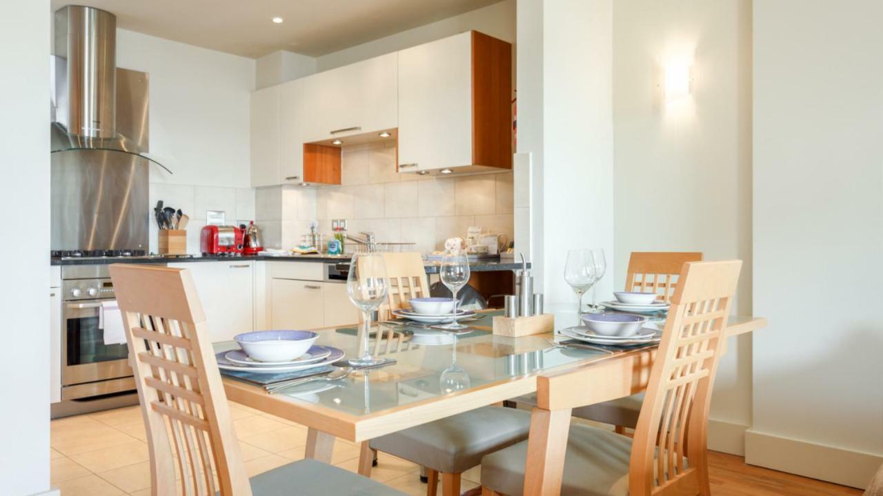 Crow'S Nest Villa Poole Dış mekan fotoğraf