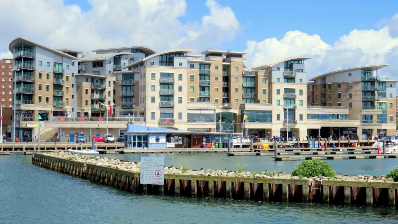 Crow'S Nest Villa Poole Dış mekan fotoğraf